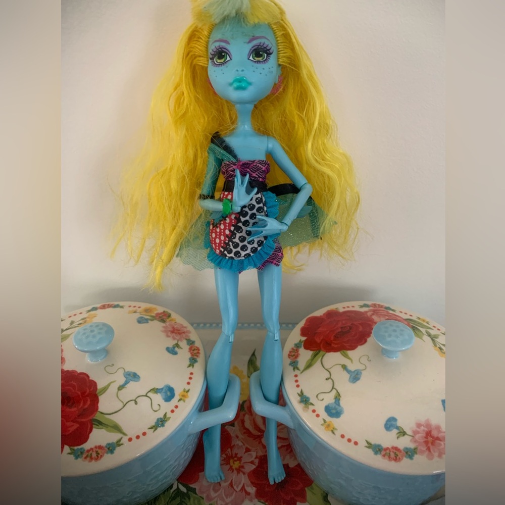 Monster High Lagoona Blue 13 Wishes Doll.